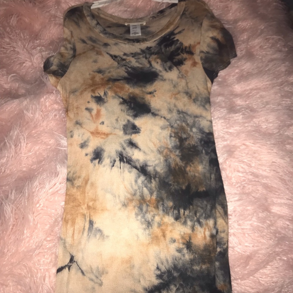 short sleeve dress